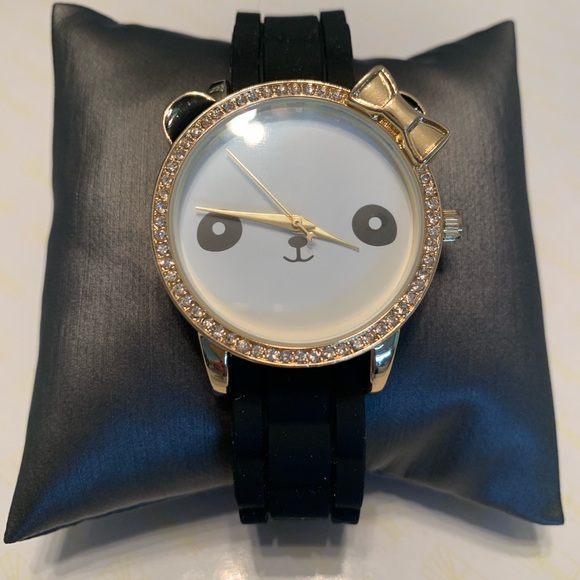 🦁 Hello Kitty Lovely Fashion Watch with Now Clearance New Battery - Picture 1 of 5